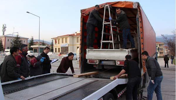 TIRdan Suriyeye götürülen çalıntı 2 kamyonet çıktı