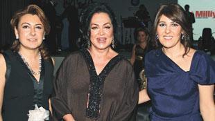 EĞiTiM iÇiN  GÖRKEMLi GECE