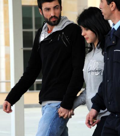 Evden kaçan kız, ailesinden şikayetçi oldu