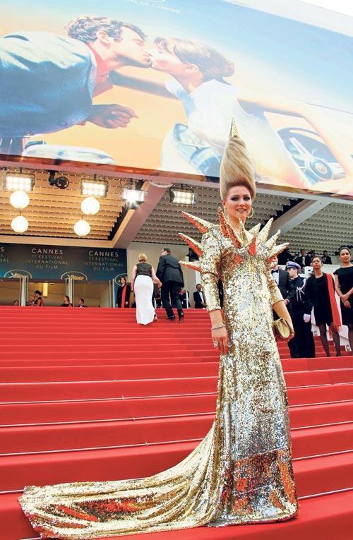 Cannes’da tacize karşı ‘Alo’ hattı