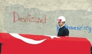 Elverdi’ye siyah tabut