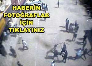 Polis öğrencileri sınıfta kelepçeledi