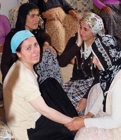 TÜRKİYE AĞLIYOR