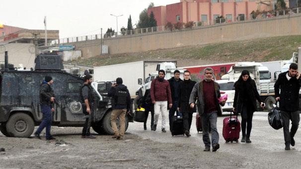 SMS geldi tüm öğretmenler Cizre ve Silopi’den ayrıldı...