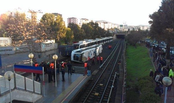 İzmirde metro kazası