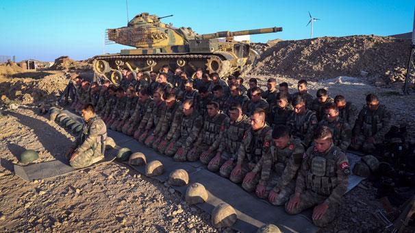 BBP Genel Başkanı Destici, AA Yılın Fotoğrafları oylamasına katıldı