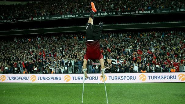 BBP Genel Başkanı Destici, AA Yılın Fotoğrafları oylamasına katıldı