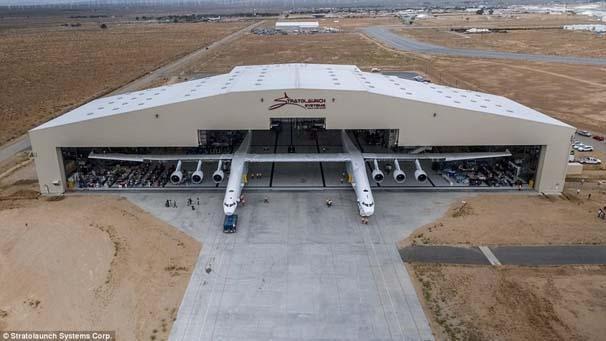 Dünyanın en büyük uçağı Tam 230 ton...