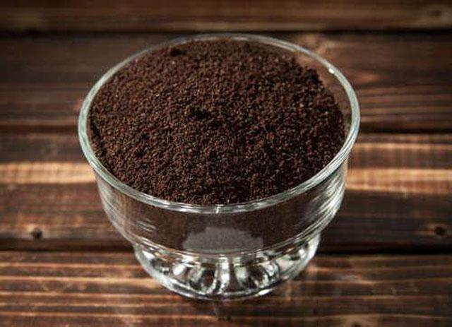 Buzdolabındaki kokuları yok eder Buzdolabındaki kokuları yok eder