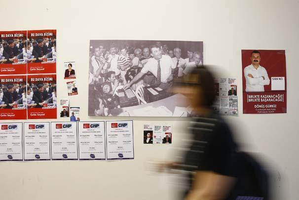 CHP kurultayında liste savaşları Oylama başladı...