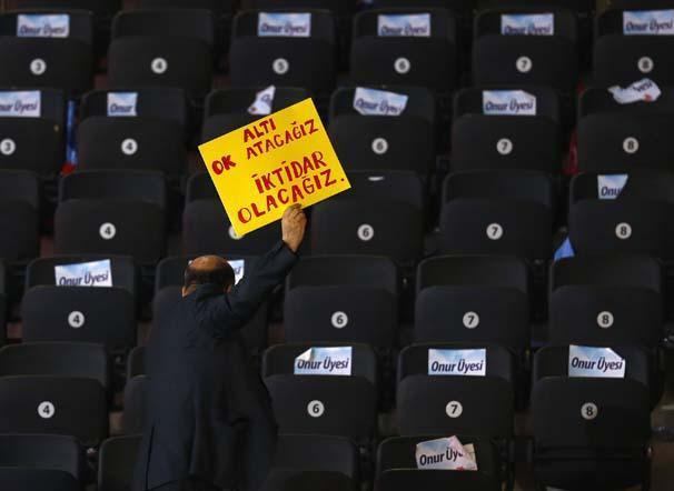 CHP kurultayında liste savaşları Oylama başladı...