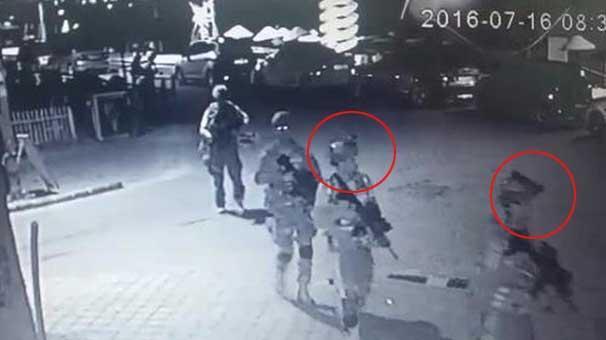 Marmaris’te darbeci askerleri komando taburu arıyor, kentte de polis kontrol yapıyor