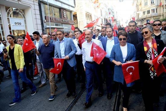 Taksim’deki Cumhuriyet ve Demokrasi mitingi