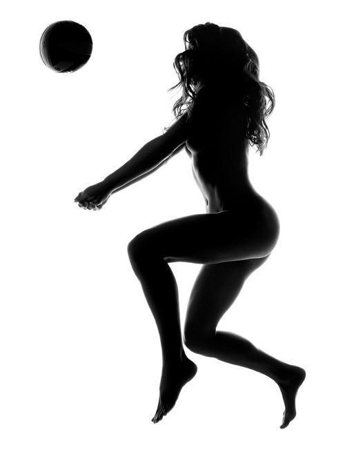 Spor için soyundu