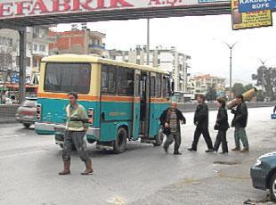 Menemen dolmuşlarının sürücüleri torpilli mi