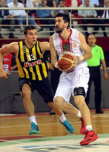 Pınar Karşıyaka - Fenerbahçe Ülker: 82-64