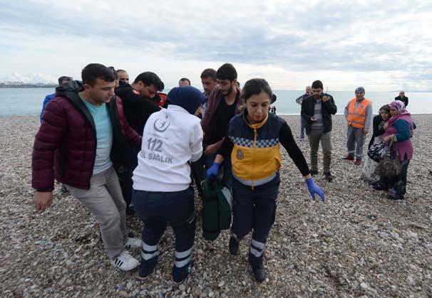 Çocukları kurtarmak için girdiği denizde boğuldu
