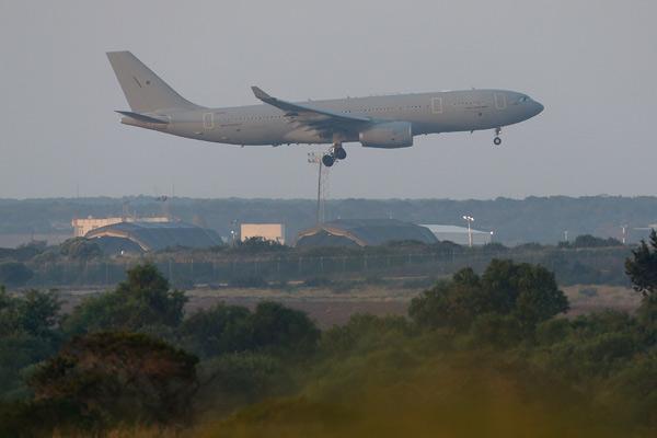 Son dakika... Ünlü bombardıman uçağı B-1ler vurdu