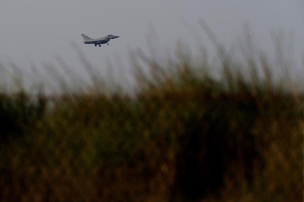 Son dakika... Ünlü bombardıman uçağı B-1ler vurdu