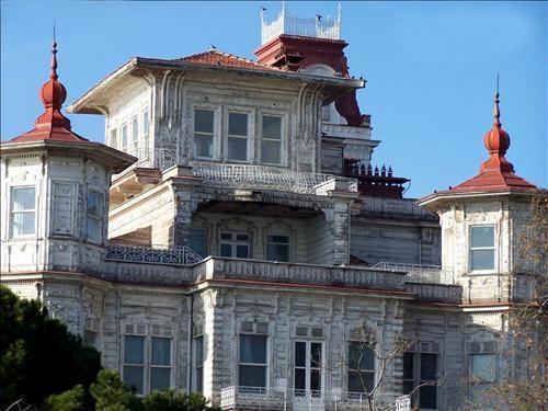 MABEYİNCİ FAİK BEY YALISI