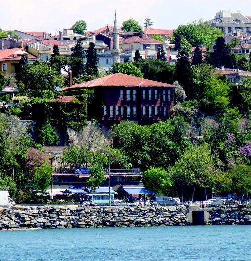 ÇÜRÜKSULU (MUHARREM NURİ BİRGİ) YALISI