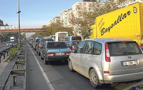 İki kilometre yolu 50 dakikada gittik