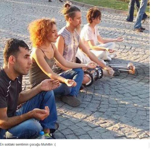 Yarım Deli Yarım Deli