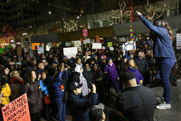Son dakika: Trumpa tepkiler büyüyor Ünlü yıldızlar kürsüden haykırdı