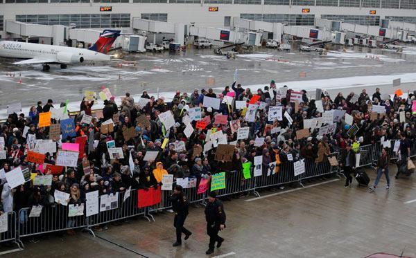 Son dakika: Trumpa tepkiler büyüyor Ünlü yıldızlar kürsüden haykırdı