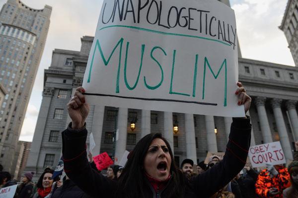 Son dakika: Trumpa tepkiler büyüyor Ünlü yıldızlar kürsüden haykırdı