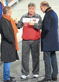 Hiddink’in göbeği Özgener’le mi kesildi