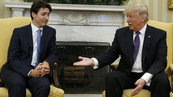 Dünya Trump-Trudeau görüşmesinde bu kareyi konuşuyor