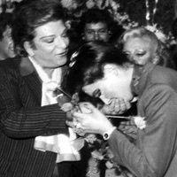 Zeki Müren ile aynı erkeği seviyorduk