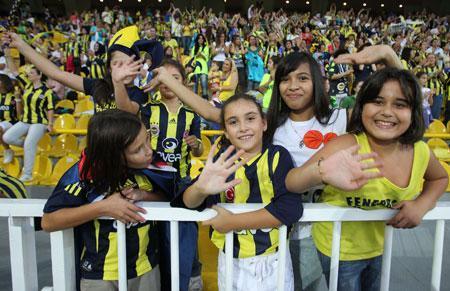 KADIKÖY’DE KADIN DEVRİMİ
