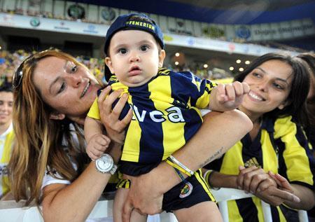KADIKÖY’DE KADIN DEVRİMİ