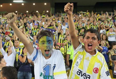 KADIKÖY’DE KADIN DEVRİMİ