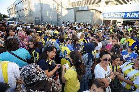 KADIKÖY’DE KADIN DEVRİMİ