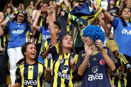 KADIKÖY’DE KADIN DEVRİMİ