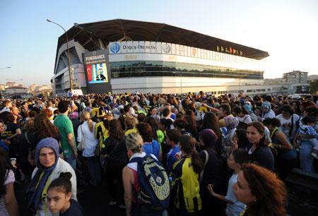 KADIKÖY’DE KADIN DEVRİMİ