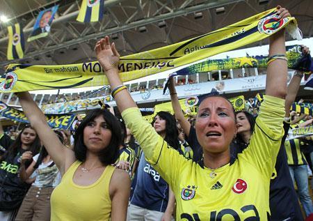 KADIKÖY’DE KADIN DEVRİMİ