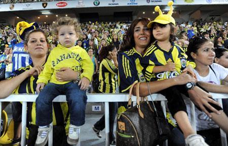 KADIKÖY’DE KADIN DEVRİMİ