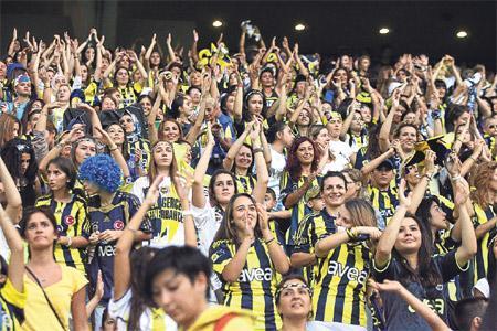 KADIKÖY’DE KADIN DEVRİMİ