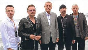 ‘Bono Başbakanın heybeti karşısında önünü ilikledi’