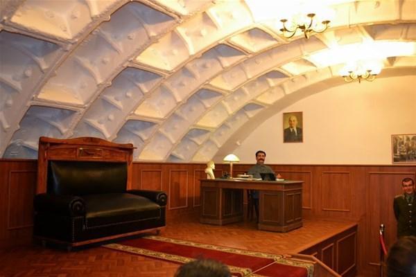 Sıradan bir bina gibi duruyor ama...