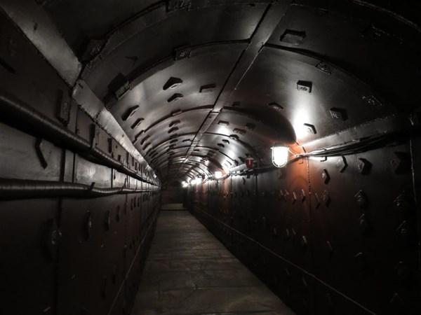 Sıradan bir bina gibi duruyor ama...