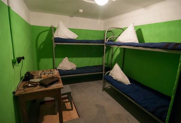 Sıradan bir bina gibi duruyor ama...