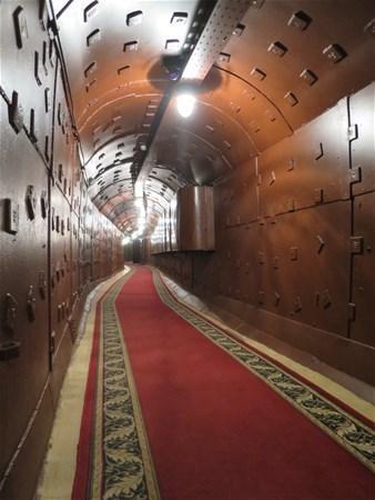 Sıradan bir bina gibi duruyor ama...