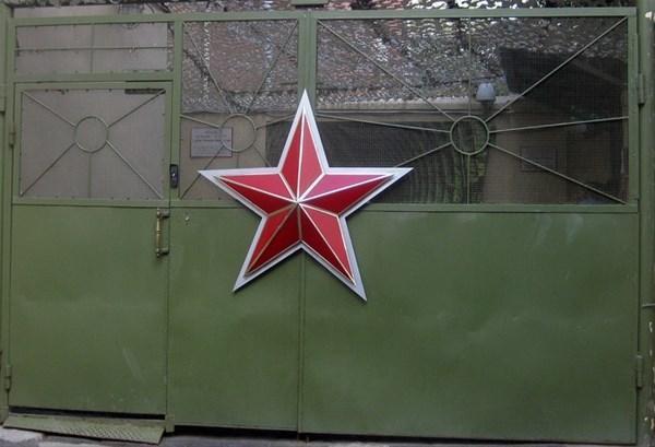 Sıradan bir bina gibi duruyor ama...