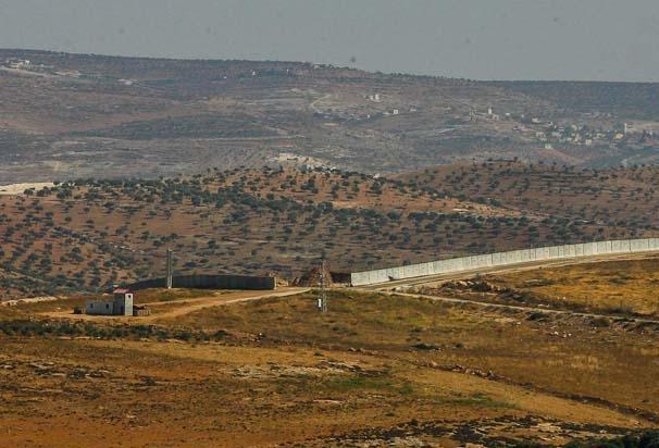 Son Dakika: Karakoldan sınırötesine roket yağdı