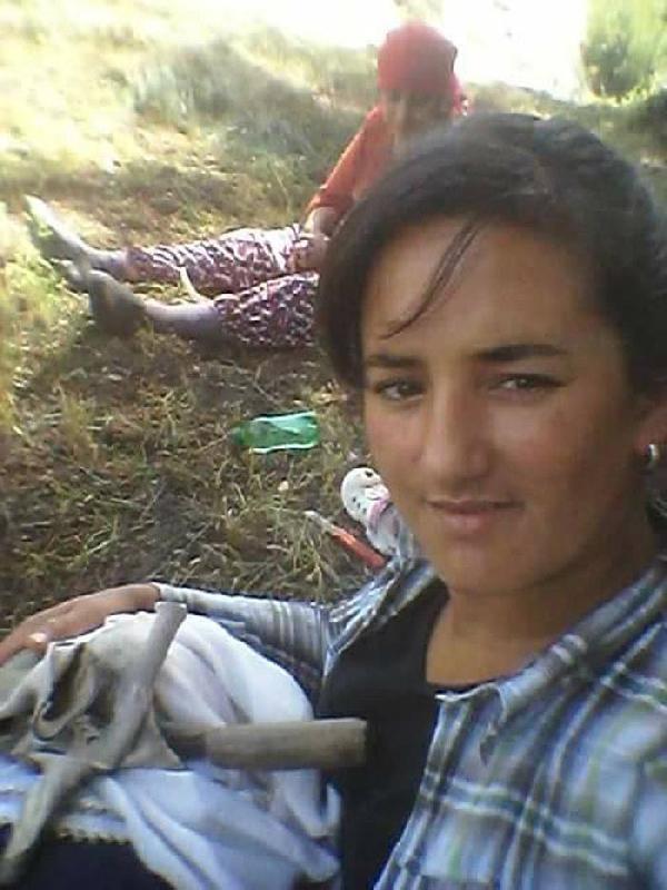 Silaj makinesine kaptırdığı kolları koptu